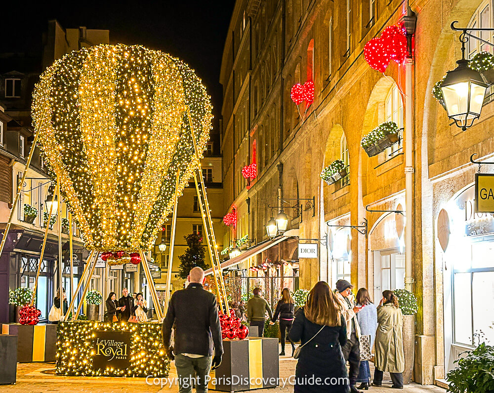 Passage Le Village Royal at night