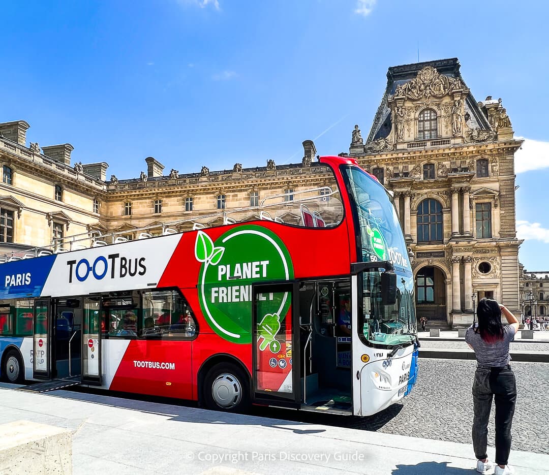 Hop on hop off bus in Paris