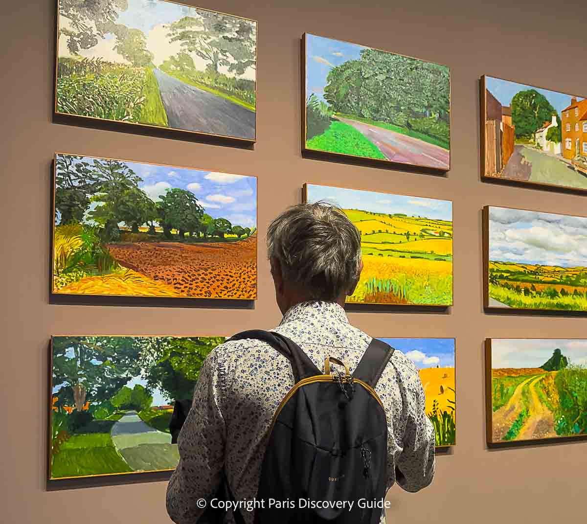 Visitor at the David Hockney show at Fondation Louis Vuitton