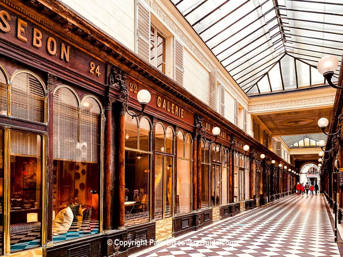 Paris Shopping Districts - From Luxury Designers to Cheap Bargains