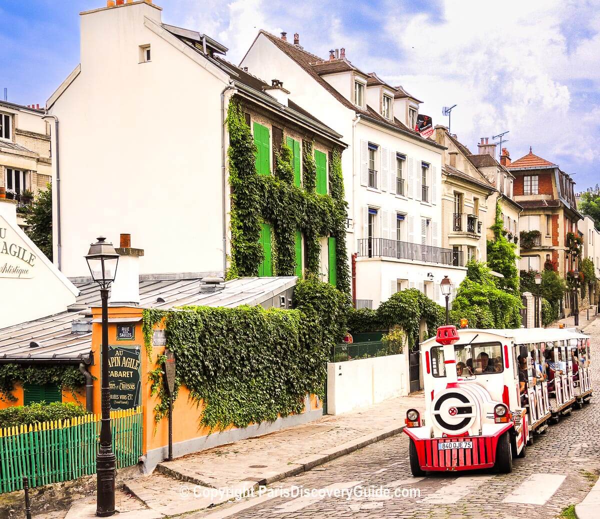 Jazz brunch at La Bellevilloise in Paris's Belleville neighborhood