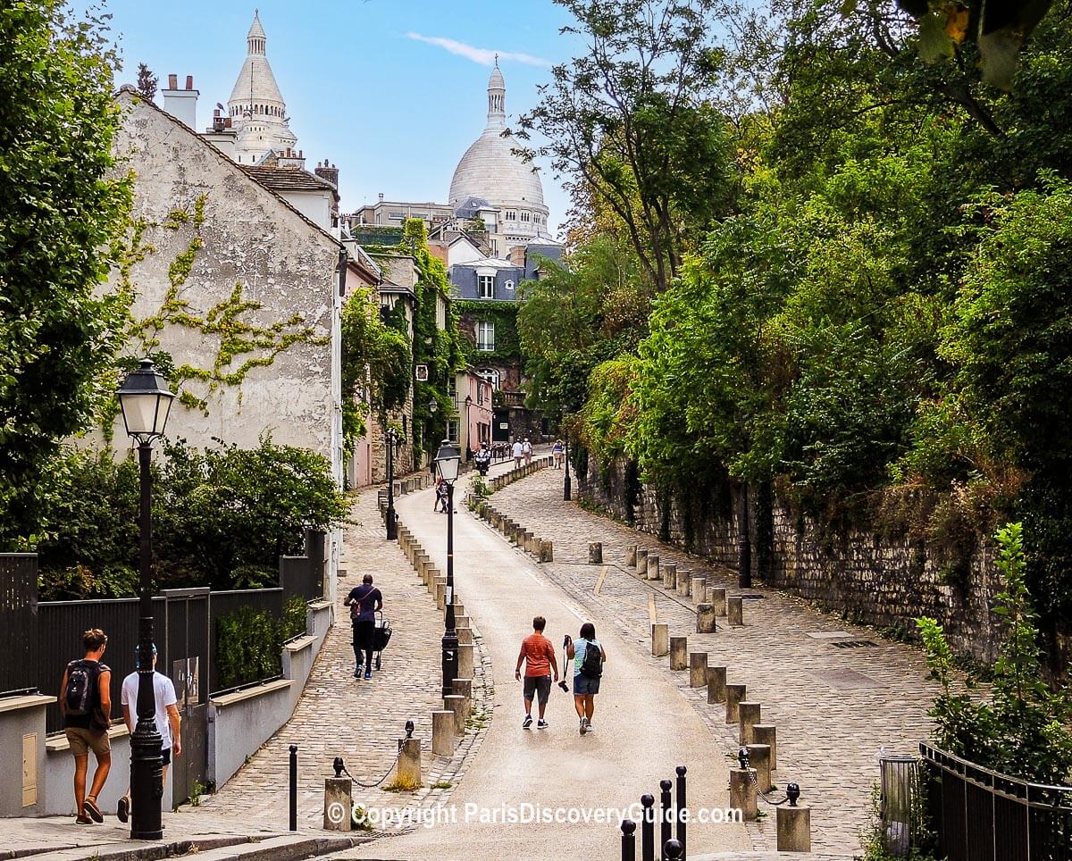 Leafy lane close to Hotel Particulier Montmartre Leafy lane close to Hotel Particulier Montmartre