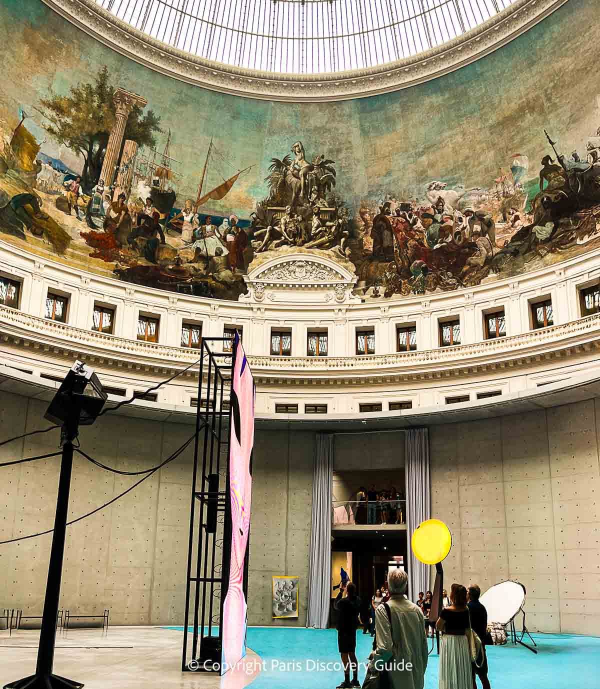 19th century mural at Bourse de Commerce representing trade among the world's continents 