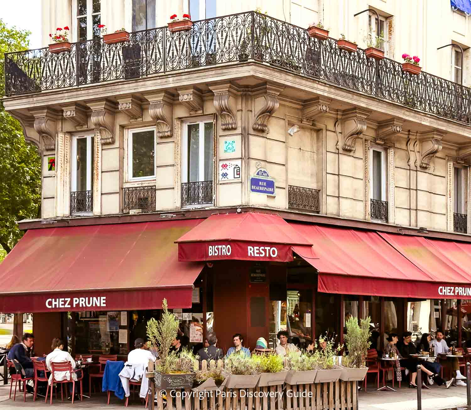 Canal Saint-Martin, near Bloom House Hotel & Spa in Paris 10