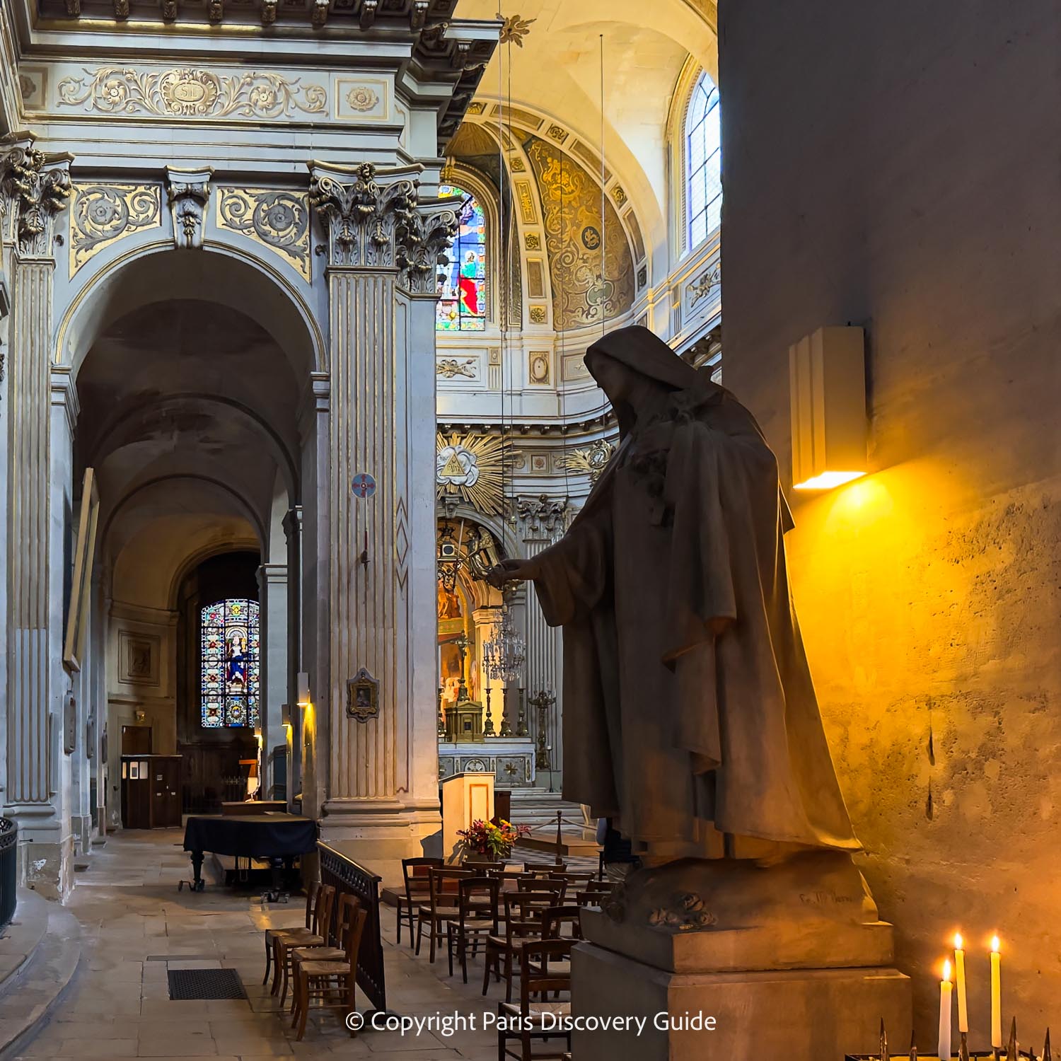 Another view inside Eglise Saint-Louis-en-l'Île