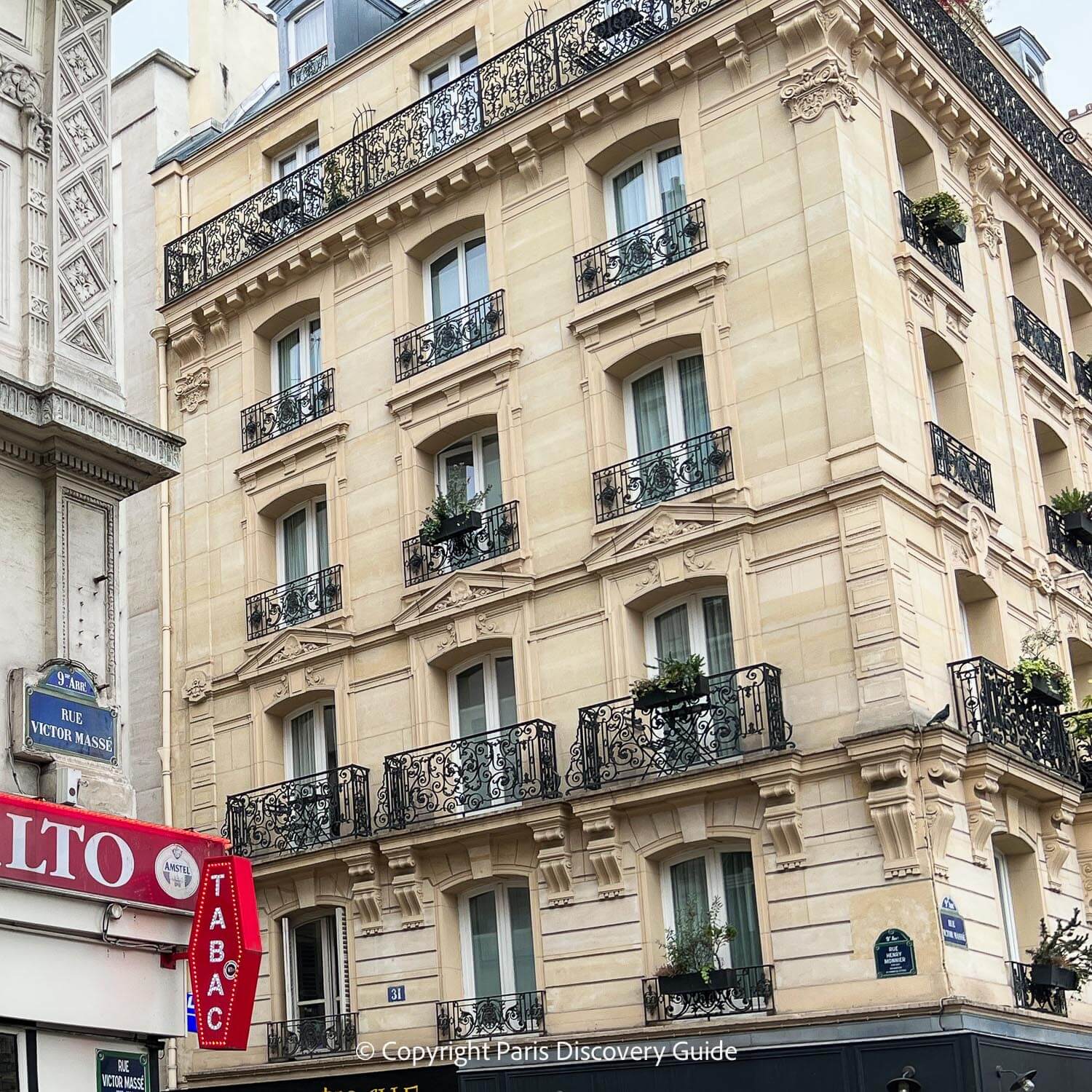 Les Matins de Paris hotel in Paris's SoPi neighborhood