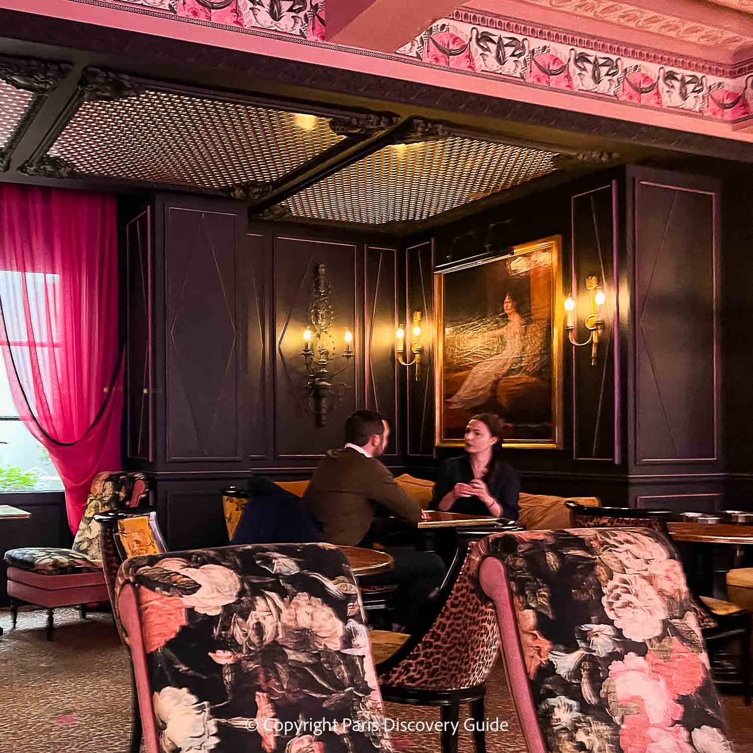 The breakfast/tea room in the afternoon