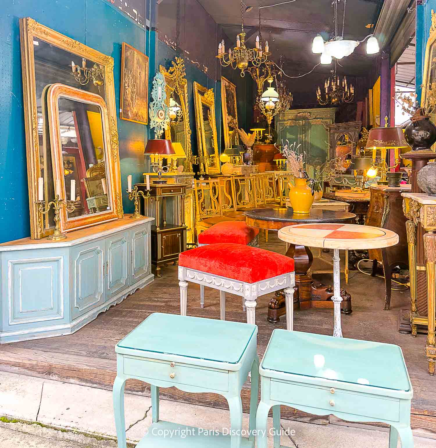 This Les Puces shop has some lovely items, especially the affordable chandeliers 