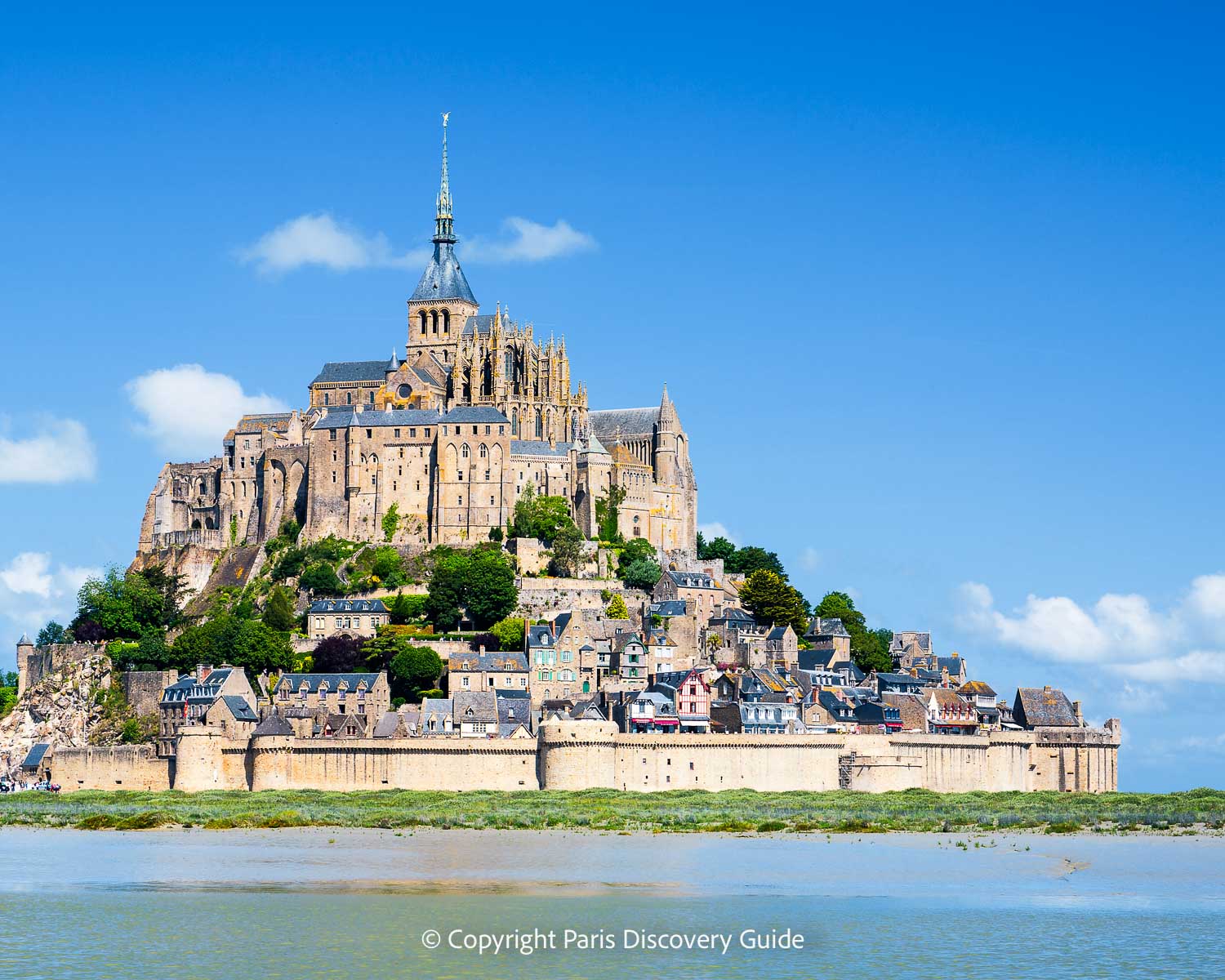Mont Saint-Michel - Photo credit istock/vwalakte