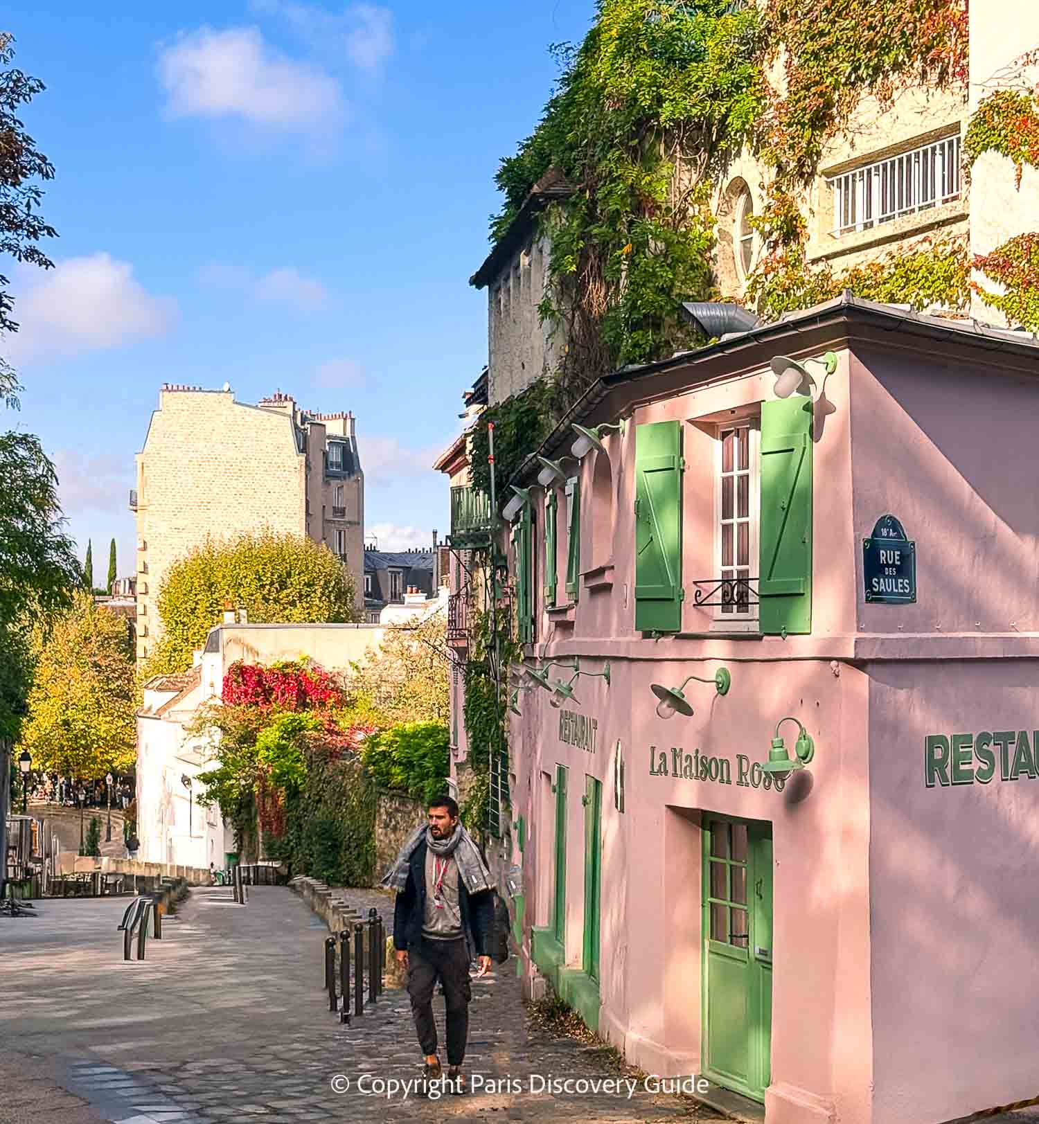 La Maison Rose, not far from Hotel Litteraire Marcel Aymé