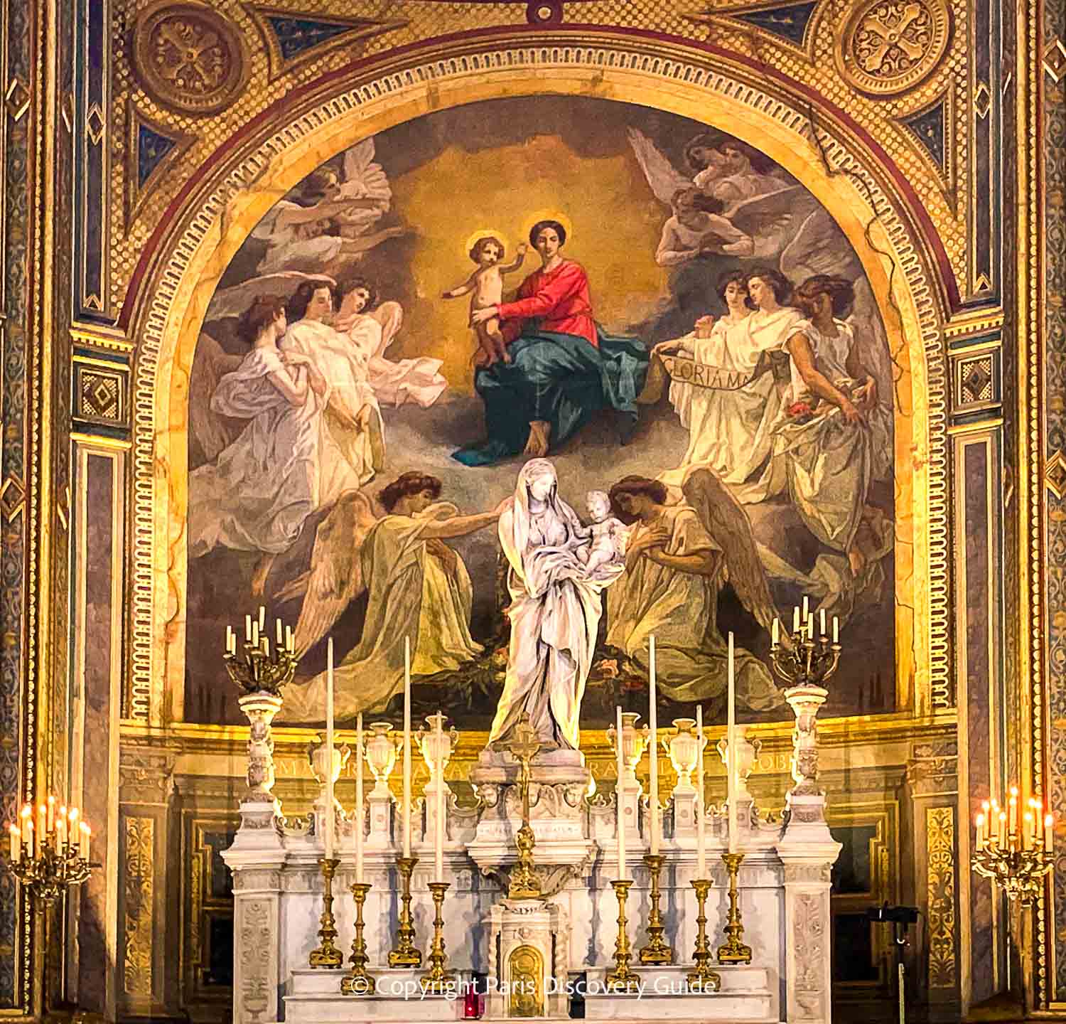 Madonna and child sculpture in Eglise Saint-Eustache  