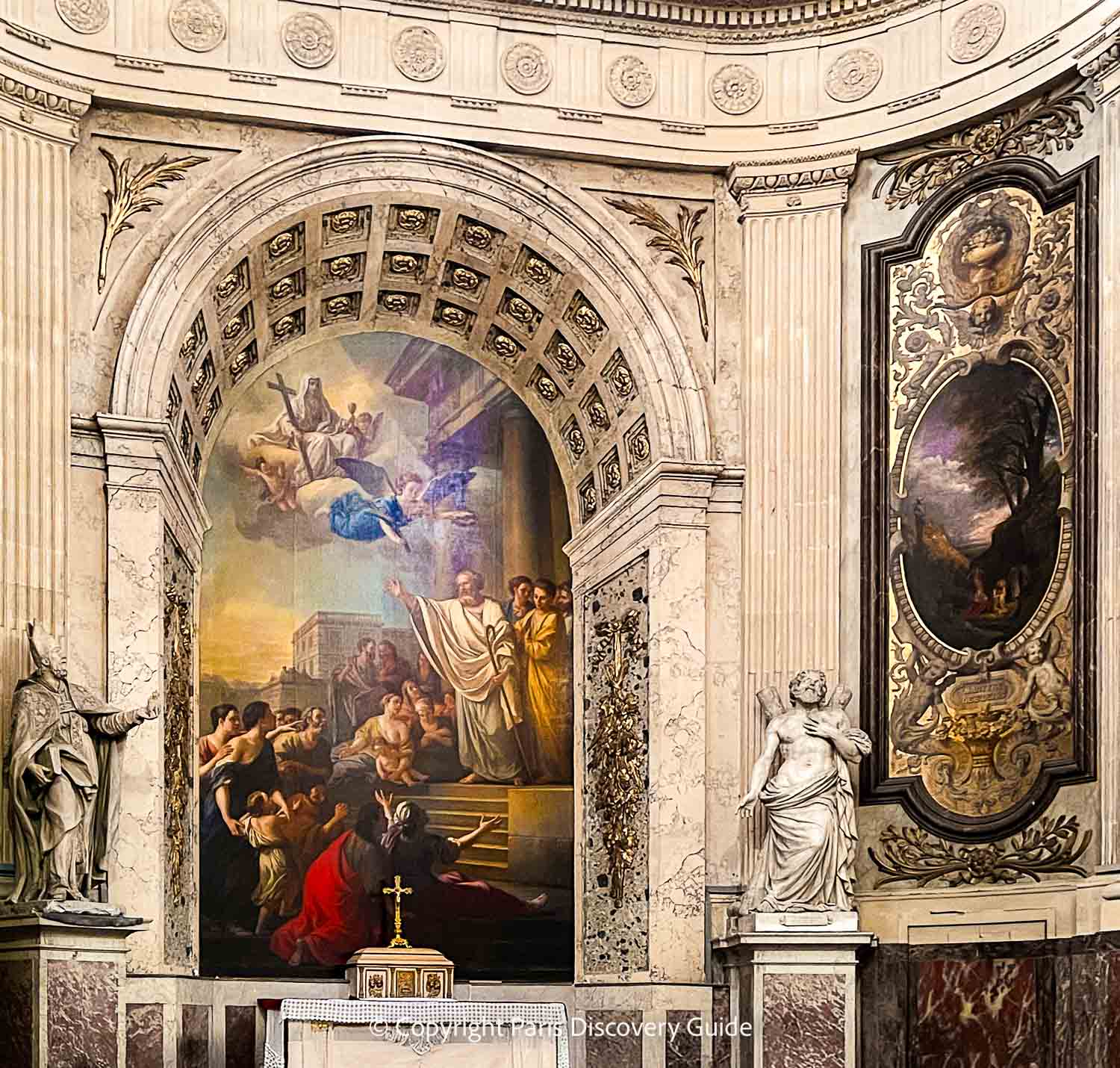 Painting and statues in Saint Roch Church  