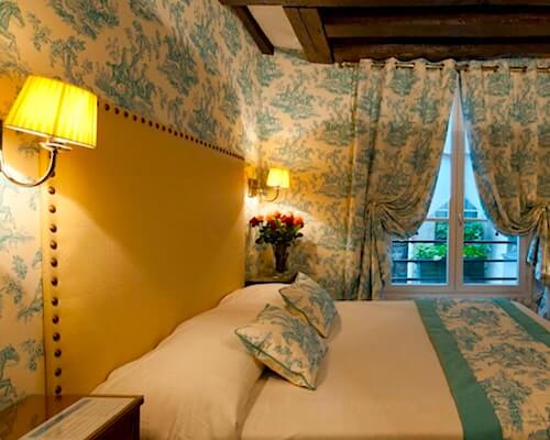 Find Paris Hotel deals with Booking.com