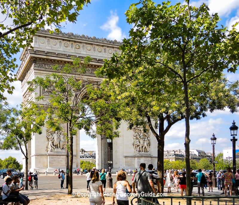 Arc de Triomphe, near the Splendid Etoile Hotel Arc de Triomphe, near the Splendid Etoile Hotel