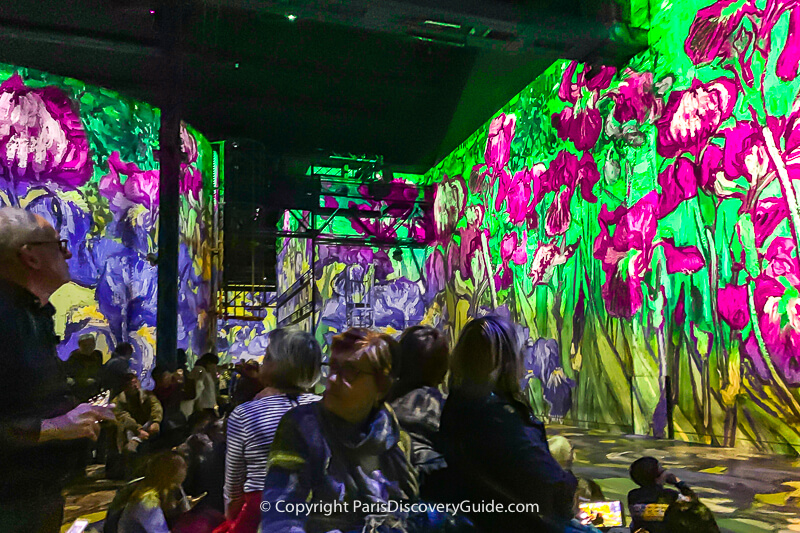 Show at Atelier des Lumière Show at Atelier des Lumière