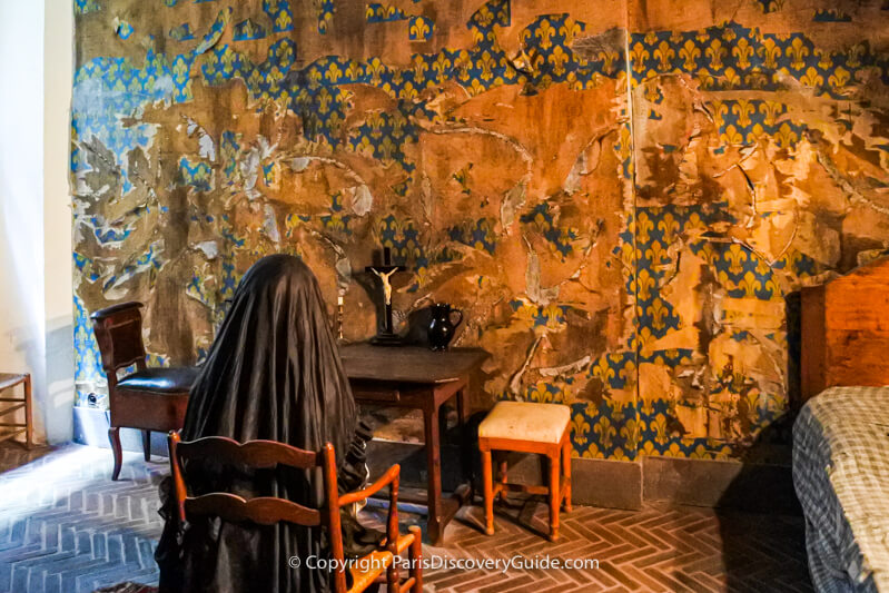 Re-creation of Marie Antoinette's cell in La Conciergerie Re-creation of Marie Antoinette's cell in La Conciergerie