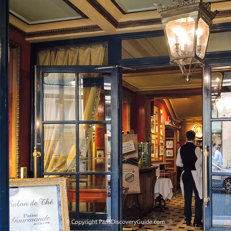 Entrance to Le Procope on Rue de l'Ancienne Comédie 