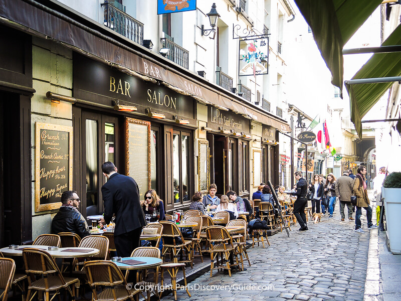 Le Pub Saint-Germain terrace seating in Cour du Commerce