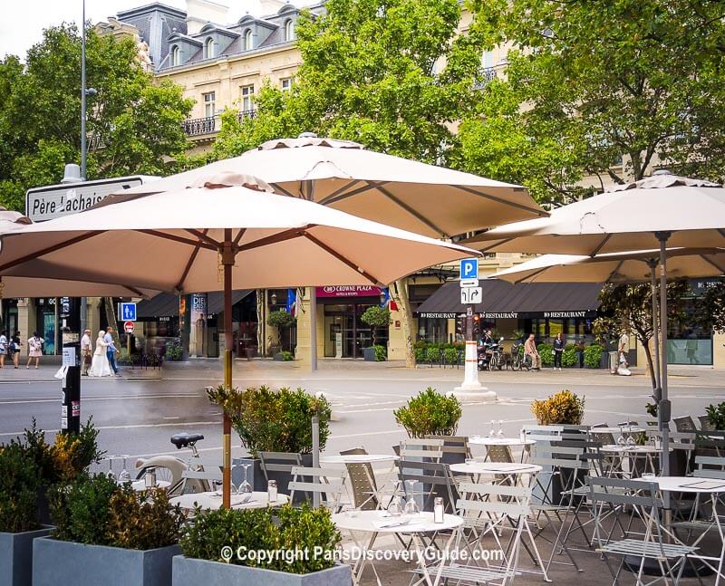 Canal Saint-Martin, near Bloom House Hotel & Spa in Paris 10 Canal Saint-Martin, near Bloom House Hotel & Spa in Paris 10