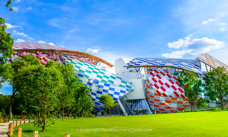 Daniel Buren colours sails of Gehry's Fondation Louis Vuitton