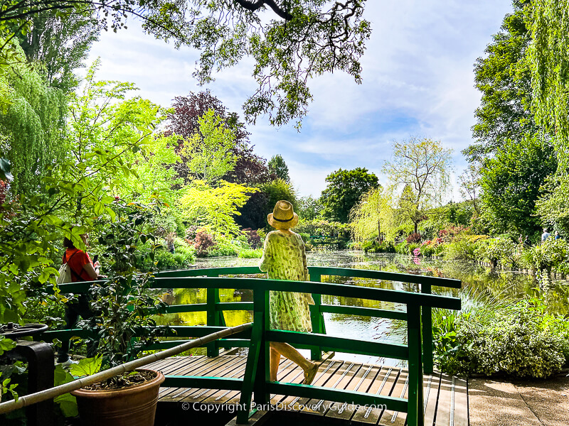 Footbridge over Monet's pond at Giverny Footbridge over Monet's pond at Giverny