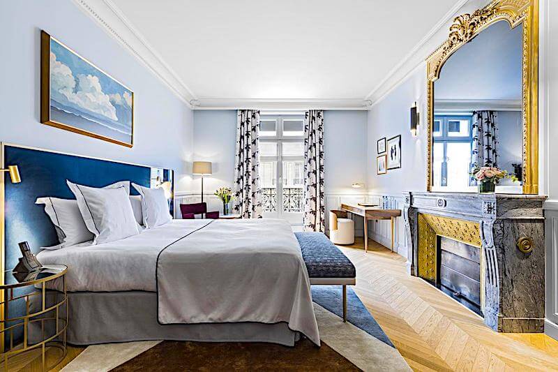 Grand Powers guest room in the Golden Triangle neighborhood of the 8th district Grand Powers guest room in the Golden Triangle neighborhood of the 8th district