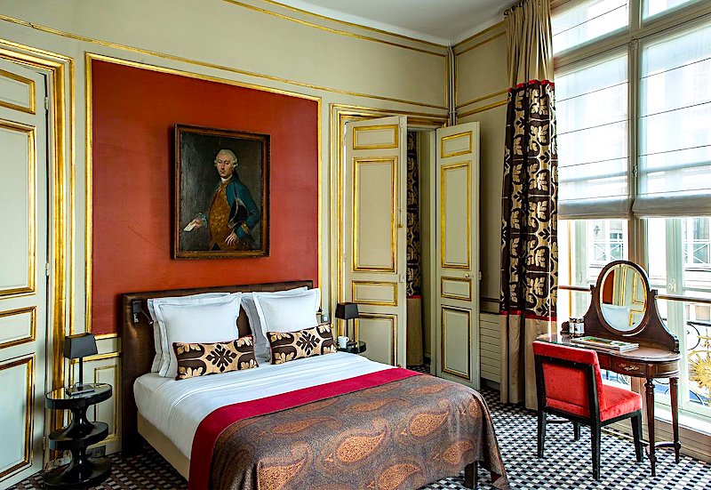 Guest room at Hotel Mansart in Paris's 1st district 