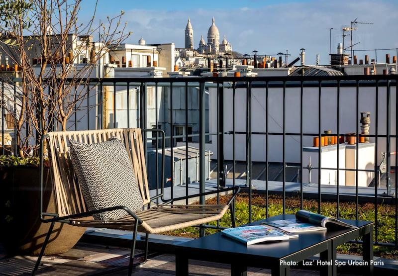 View of Sacre Coeur and Montmartre from Laz' Hôtel Spa Urbain View of Sacre Coeur and Montmartre from Laz' Hôtel Spa Urbain