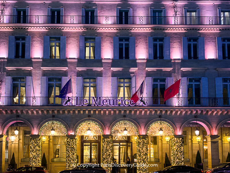 Dazzling holiday lights at Le Meurice Dazzling holiday lights at Le Meurice