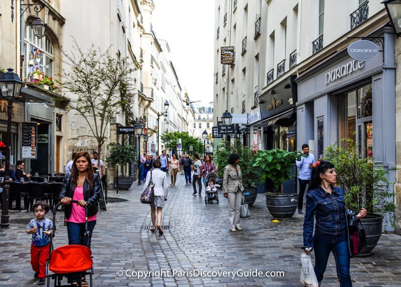 Shopping in the Marais on a Sunday afternoon