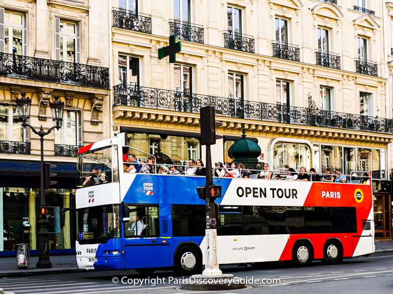 Hop on hop off bus in Paris