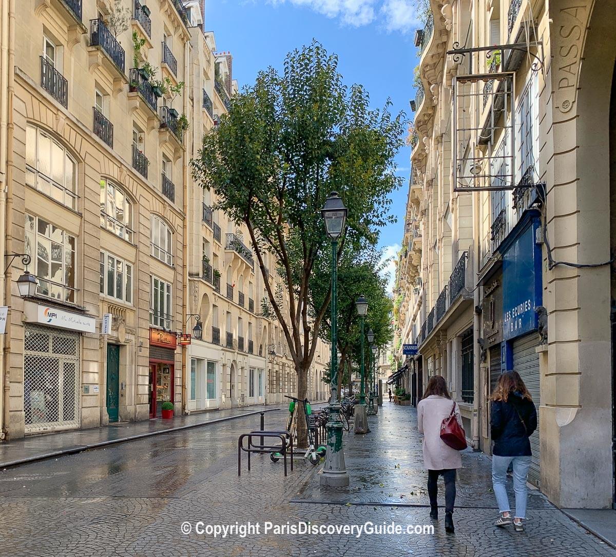 Paris . The Faubourg-Saint-Honore street, about 1900. News Photo