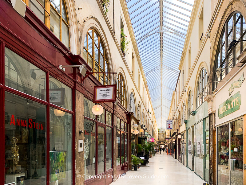 Passage Choiseul - Almost empty on a sunny May morning Passage Choiseul - Almost empty on a sunny May morning