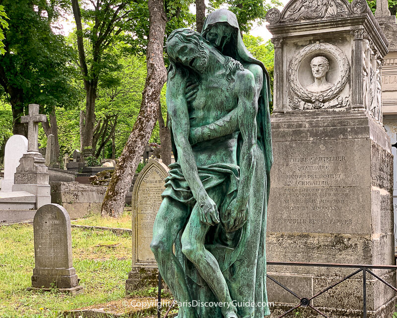 Pieta sculpture by Francesco Messina on the tomb of Cino Del Duca 