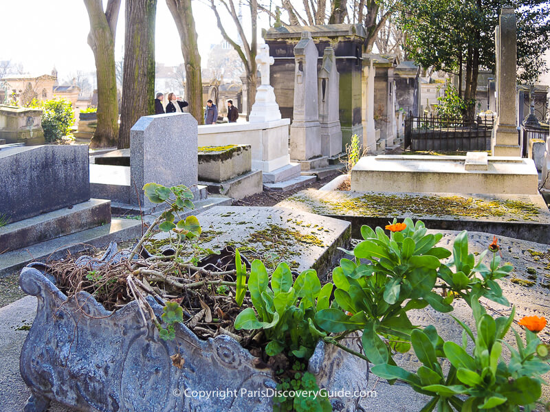 Pere Lachaise Cemetery in March Pere Lachaise Cemetery in March