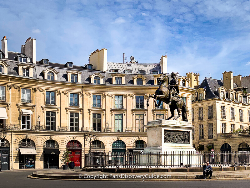 Louis XIV on horsback in Place des Victoires