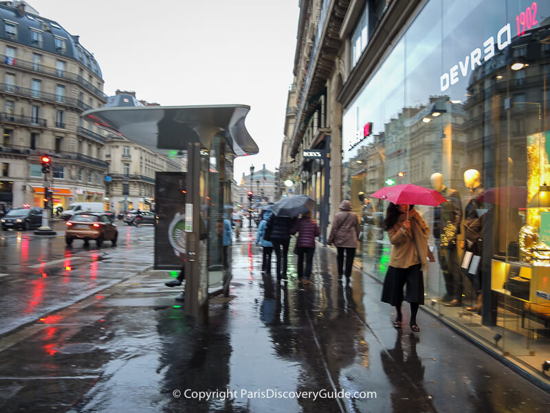 Rainy day in Paris - Avenue de l'Opéra