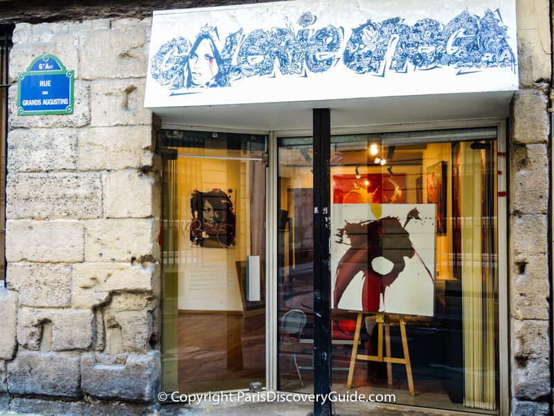 Art gallery on Rue des Grands Augustins in Saint-Germain Art gallery on Rue des Grands Augustins in Saint-Germain
