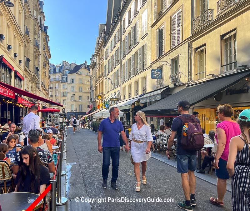 Rue Saint-Andre-des-Arts near Hotel Dame des Arts