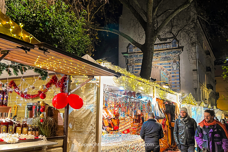 More chalets at the Saint-Germain Christmas Market 