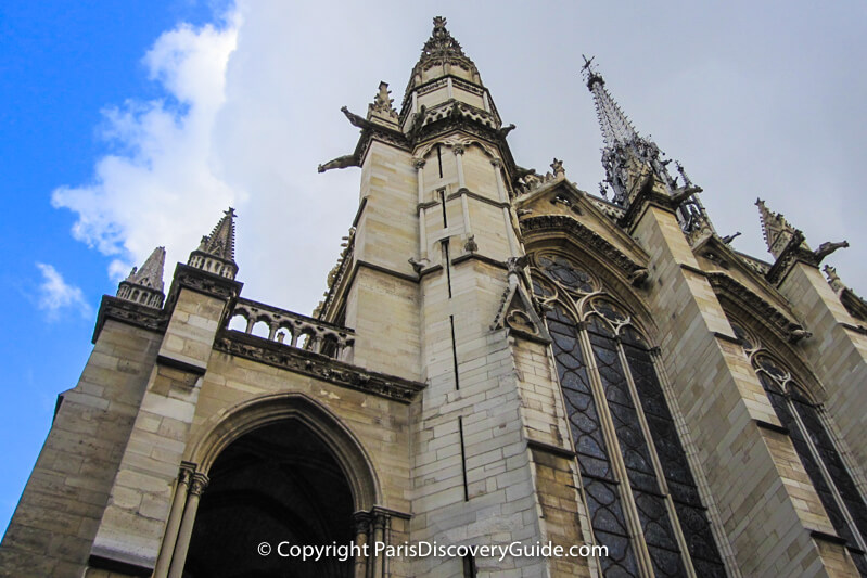 Saint Chapelle's exterior - you can't really see it from the street because it's behind Palace of Justice buildings, so the only place to get a good view is inside the courtyard after you pass through the entrance and security check