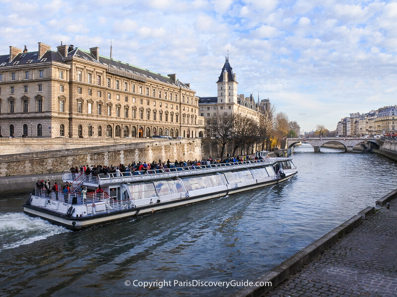 Paris in December weather: Seine River cruise on a balmy winter day