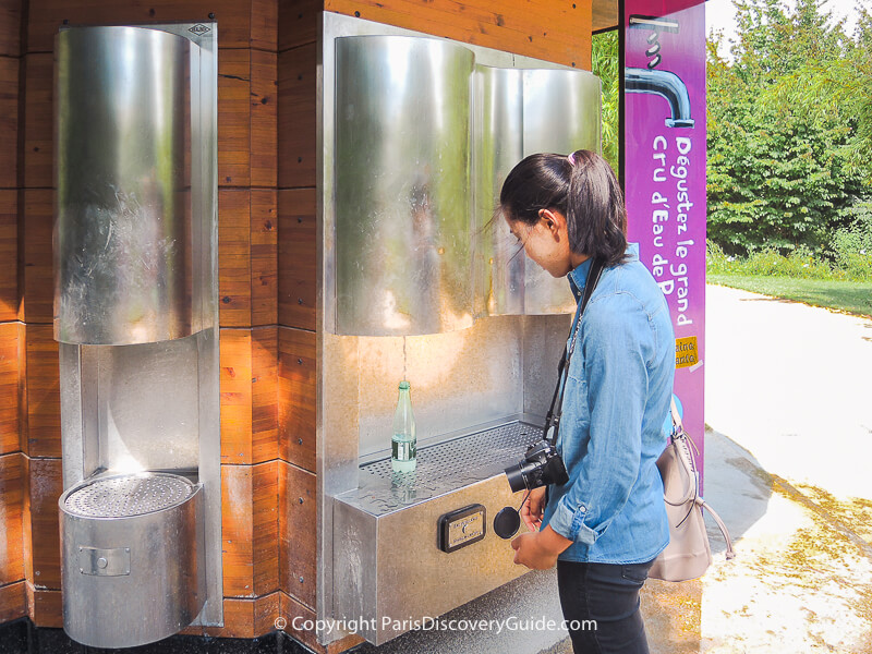Sparkling water fountain in Parc André Citroen in the 15th arrondissement 