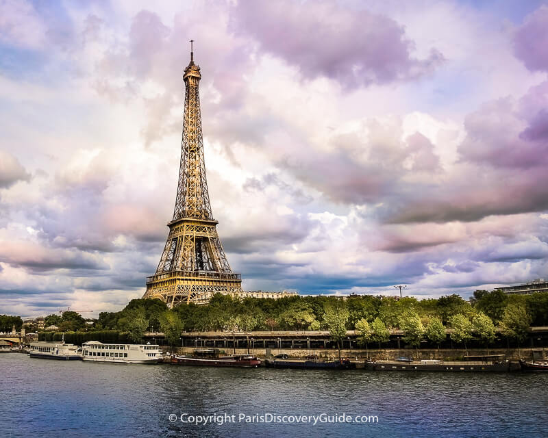 fel Tower viewed from the Seine River fel Tower viewed from the Seine River