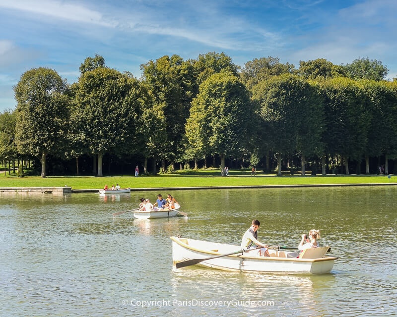 Row boats on the Grand Canal