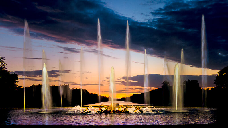Night Fountains show at Versaille's Grand Canal - Photo courtesy of Yann Caradec Night Fountains show at Versaille's Grand Canal - Photo courtesy of Yann Caradec