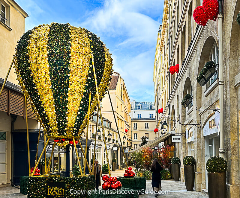 Rue du Faubourg Saint-Honoré Christmas Lights & Decorations