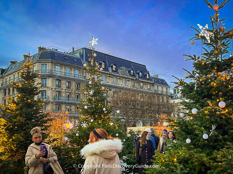 Best Christmas Decorations in Paris You Can't Miss