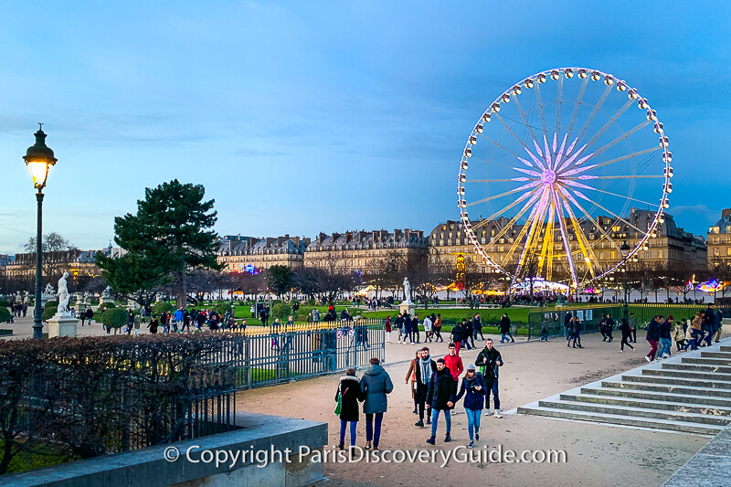 Giant ferris wheel at Tuileries Chrismas Market