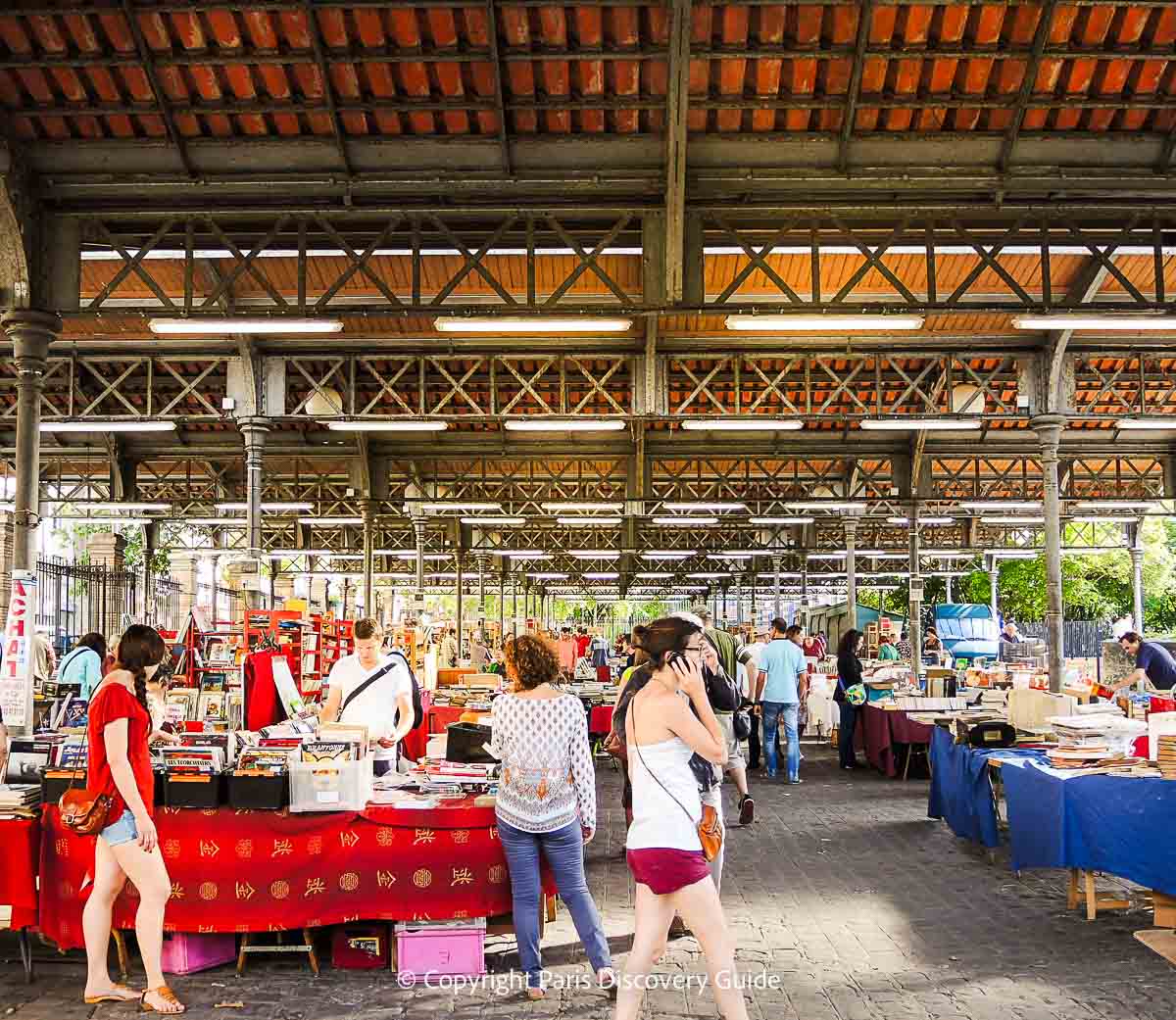 Square Georges Brassens Antique & Vintage Weekend Book Market